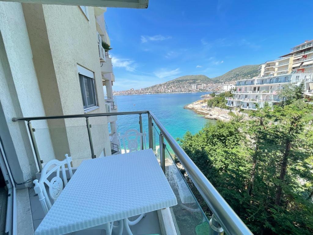 1-stunning Sea View Apartments! Apartamento Sarandë